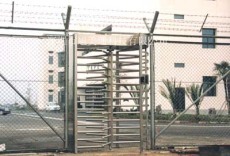 工業(yè)門 高效與安全的生產(chǎn)守護(hù)者